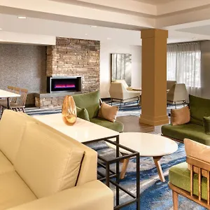 Hotel Fairfield & By Marriott Toronto Brampton